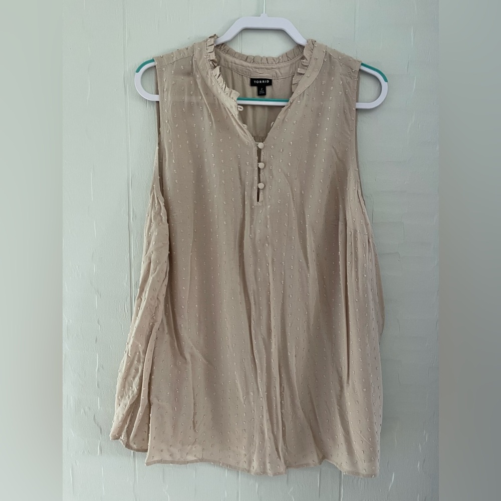 TORRID - Beige Sleeveless Super Soft Work Top - Size 2